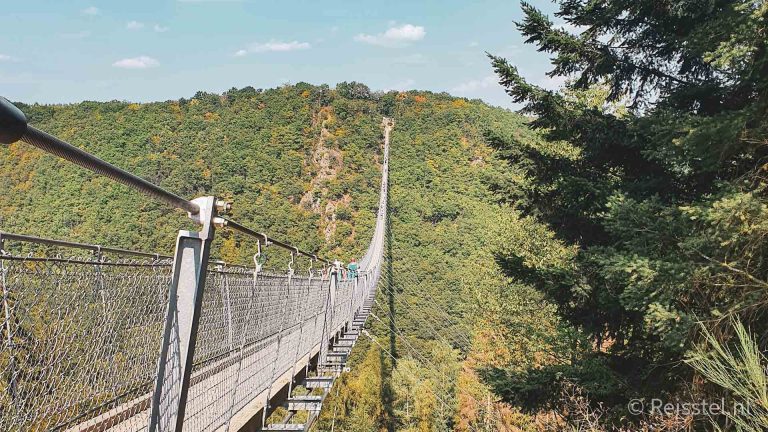 Reisstel.nl | Je doelen behalen: met deze 5 tips gaat het je écht lukken! Header 1 Geierlay Hangbrug, Duitsland