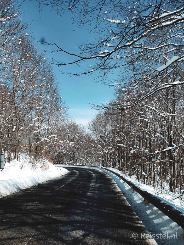 Reisstel.nl | Wat moet je meenemen op wintersport? Onze wintersport paklijst met dé winteruitrusting van 2025. Week 33 - weg uit de sneeuw