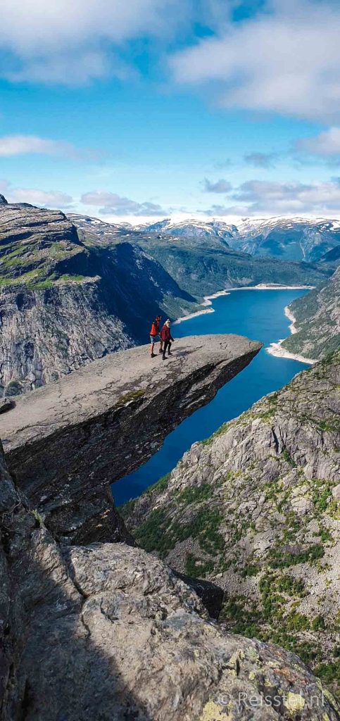 Trolltunga hike in Noorwegen | Hikegids | Op de top