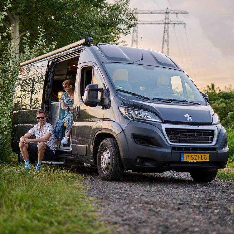 Reisstel.nl | Bus of camper laten ombouwen, zelf klussen of fabriekscamper