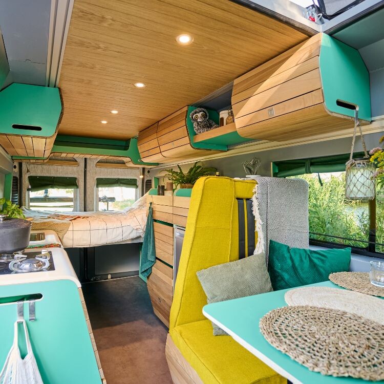 Reisstel.nl | Bus of camper laten ombouwen, zelf klussen of fabriekscamper