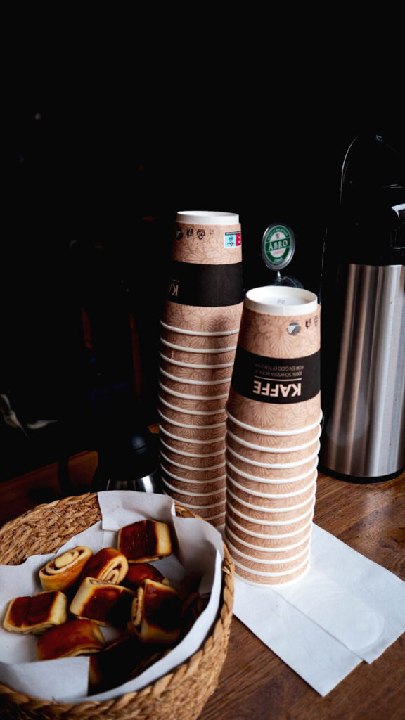 Kanotrip Zweden | koffie en kaneelbroodjes