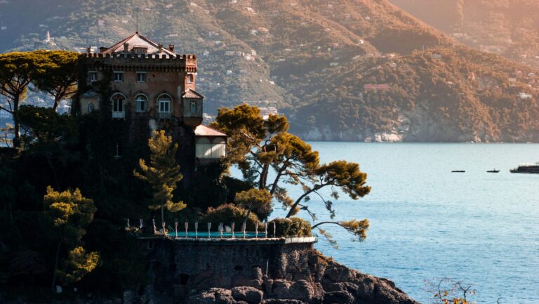 Een weekend naar Ligurië | Header | Photo by Stefano Bernardo on Unsplash