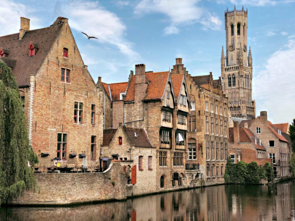 Brugge | Goedkope stedentrip Europa met trein | Unsplash Despina Galani