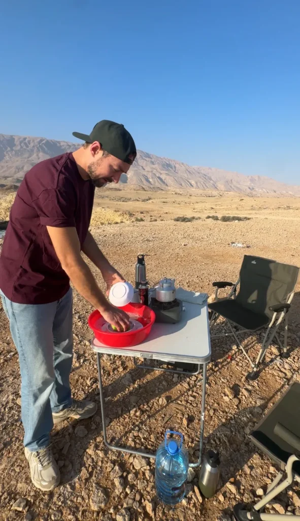 Reisstel.nl | Wildkamperen in Oman met 4×4 en daktent: onze ervaring & praktische tips Wat neem je mee naar Oman met wildkamperen